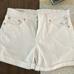 5" girlfriend mid rise shorts